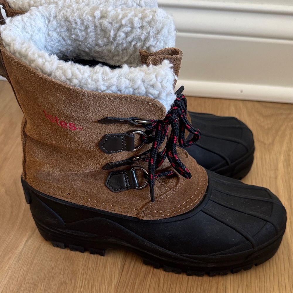 totes Kids Boots in Brown and Black with Pink Accents
